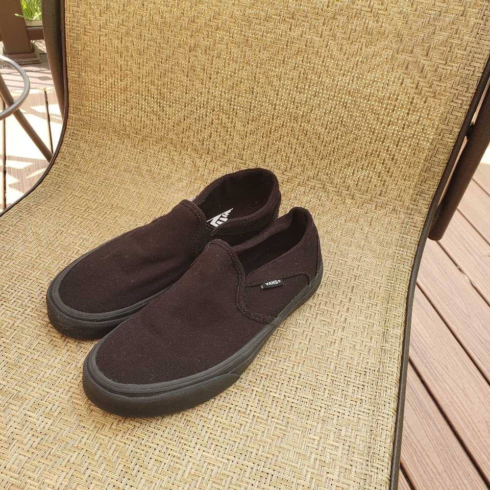 Womens Vans 7.5 black